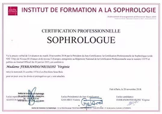 photo diplome Virginie Ferrando