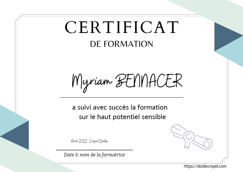 photo diplome MYRIAM BENNACER