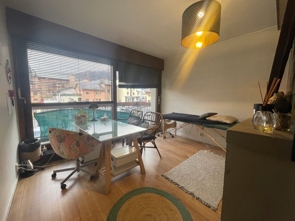 photo cabinet Sarah GINET thérapeute holistique