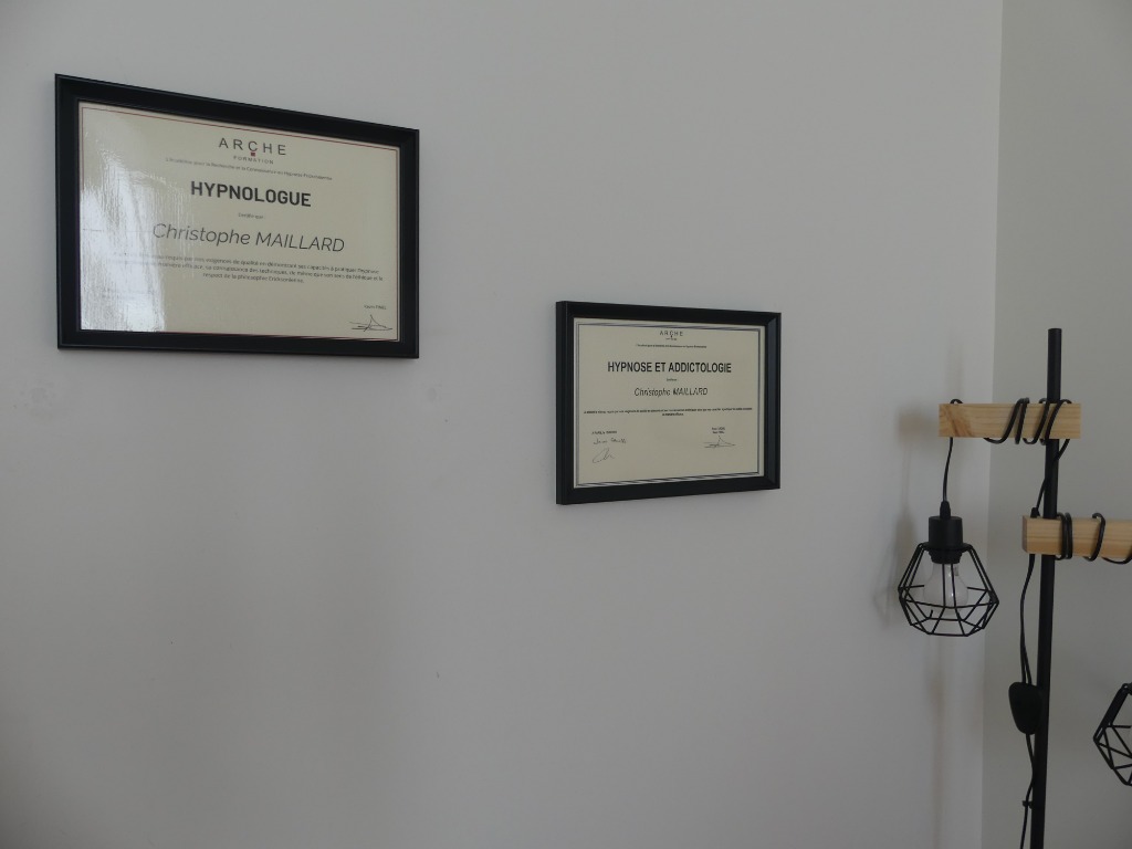 photo diplome Christophe Maillard Hypnose Nevers