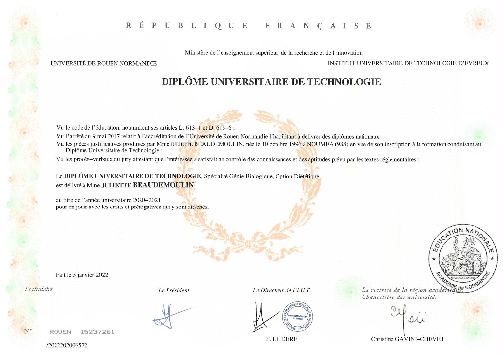 photo diplome Juliette Beaudemoulin