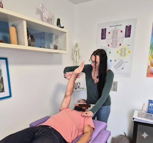 photo portrait Nanou Montgaudon BULLE D’HARMONIE KINÉSIOLOGIE