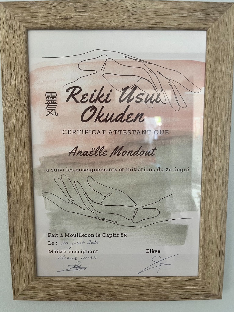 photo diplome Anaëlle MONDOUT- Equilibre & Renouveau