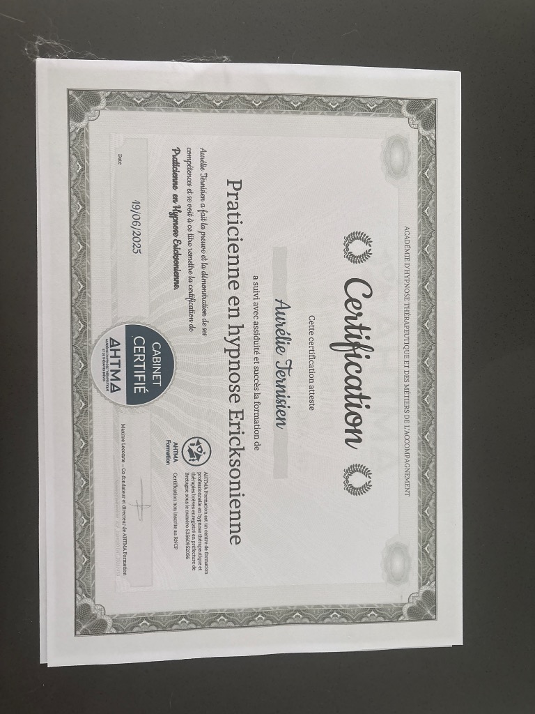 photo diplome Aurélie Thérapie 972 