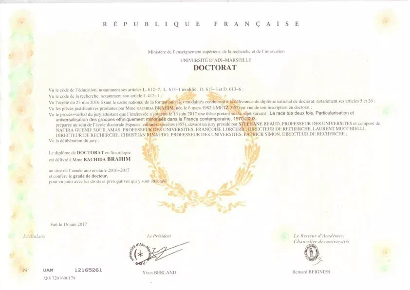 photo diplome Rachida Brahim