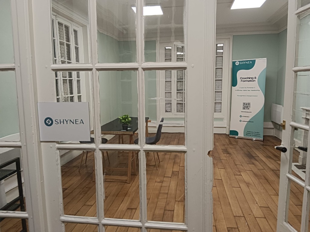 photo cabinet Shynea