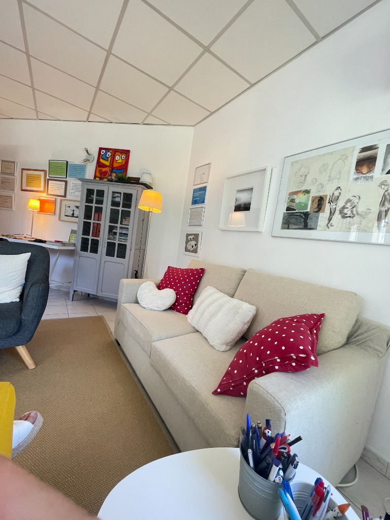 photo cabinet Laure follin-arbelet pouzergue