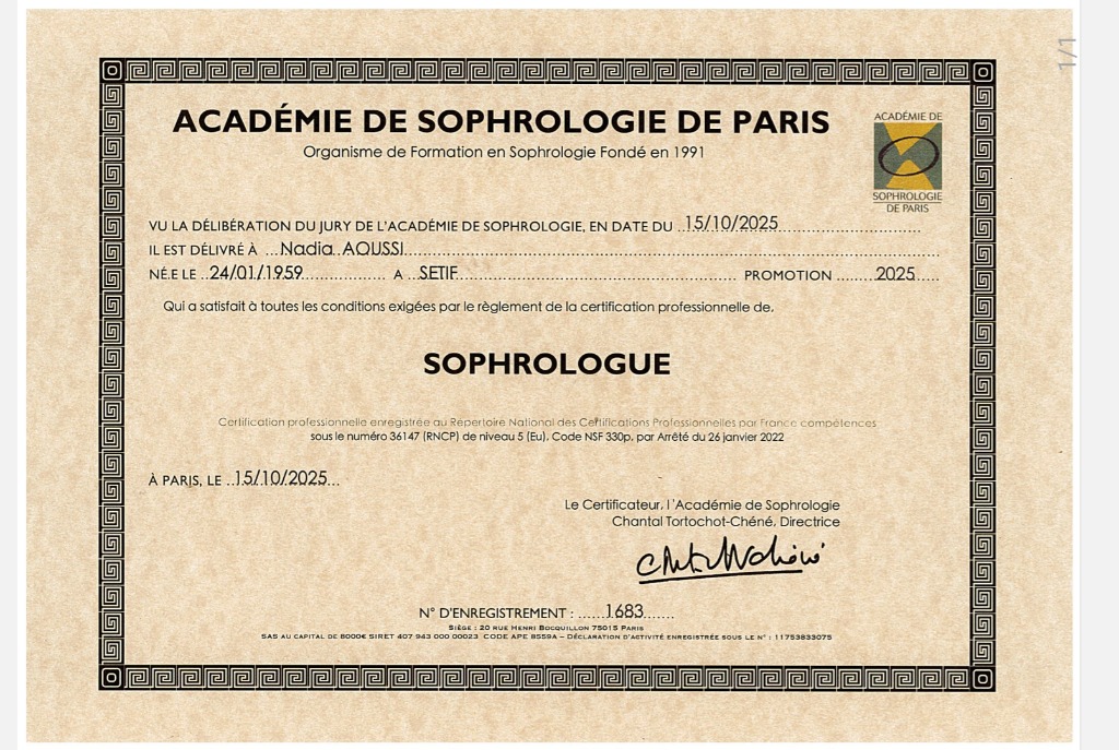 photo diplome Nadia Aoussi - Sophrologie pour tous