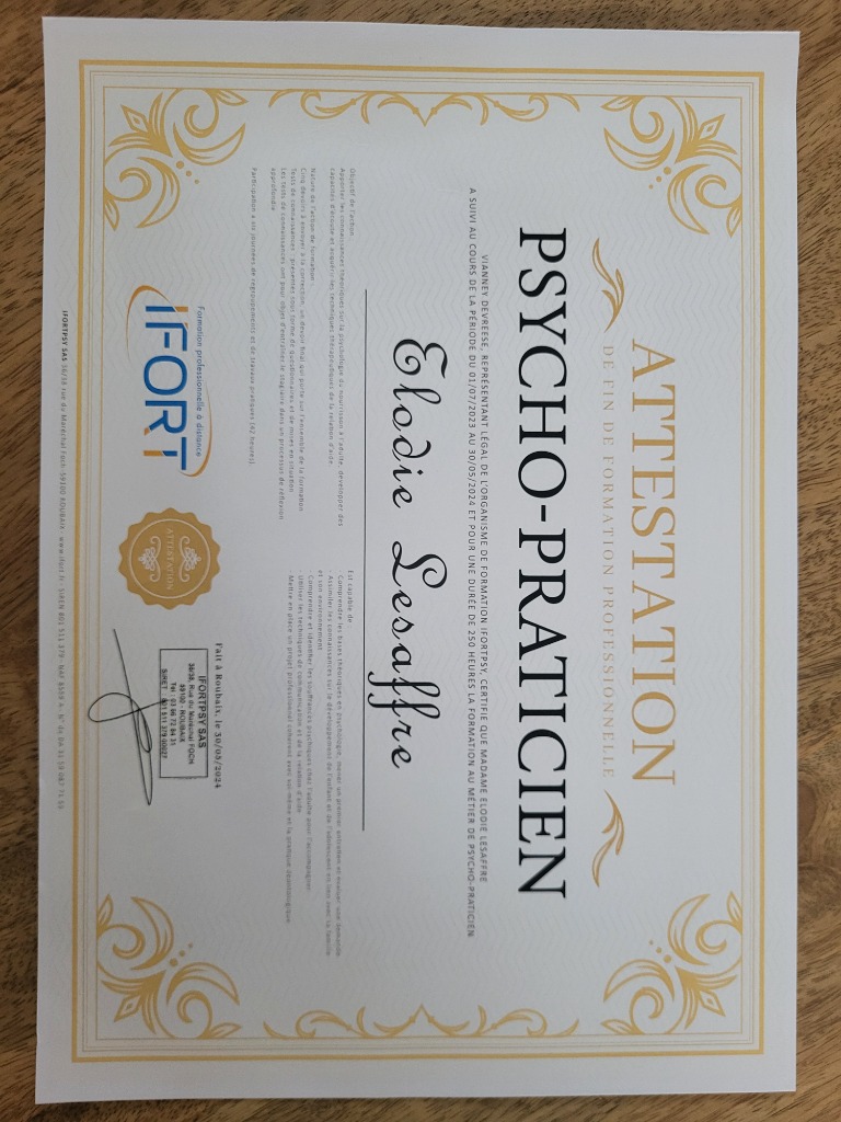 photo diplome Cabinet Lumin’essence praticienne psychocorporelle