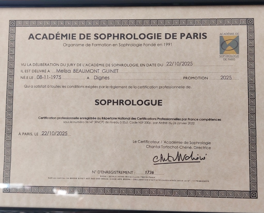 photo diplome Mélisa Guinet Sophrologue 