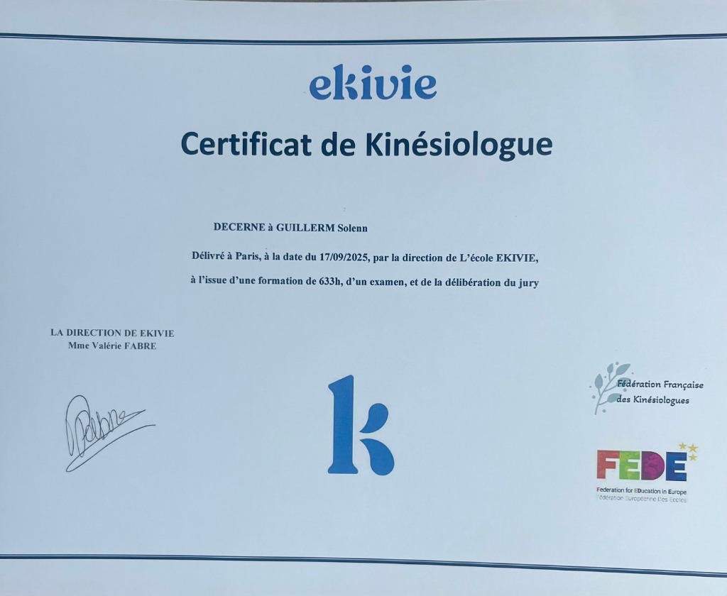photo diplome Solenn Kinesiologie