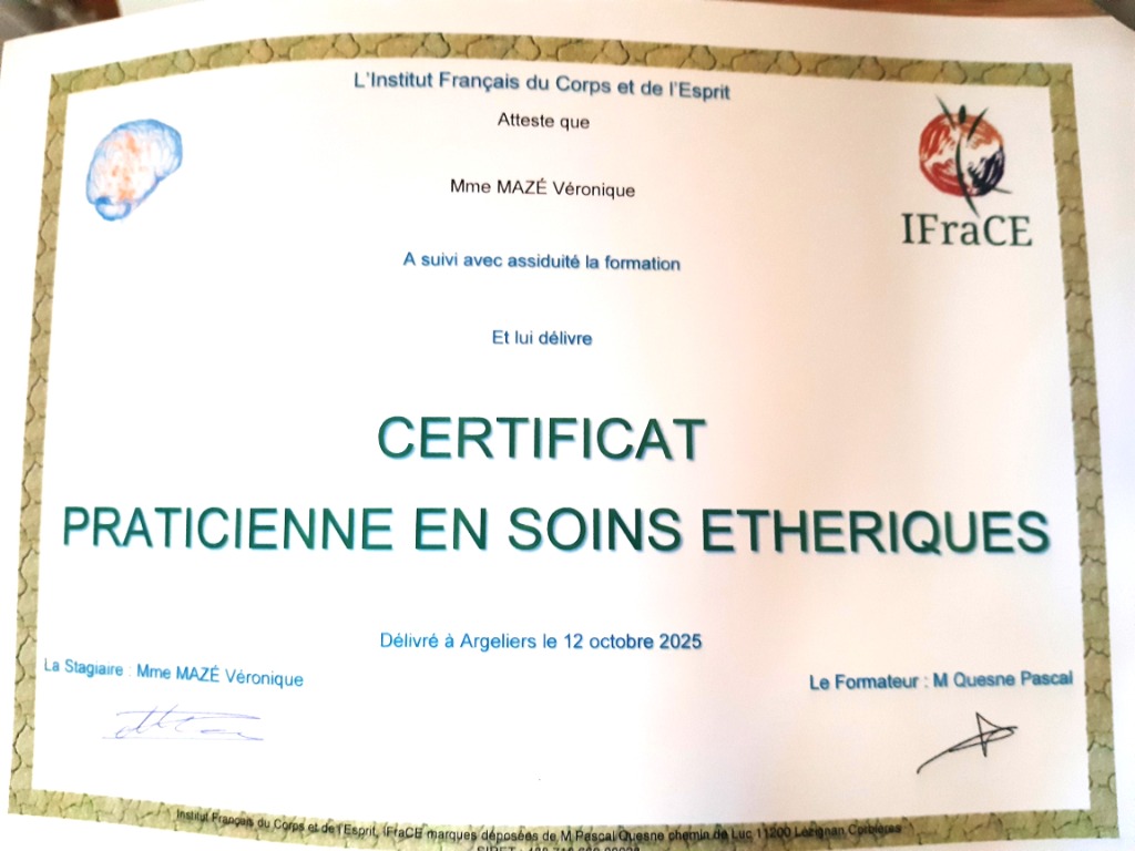 photo diplome VERONIQUE MAZE