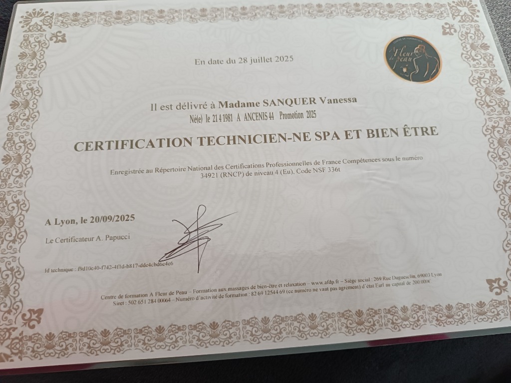photo diplome Vanessa Sanquer
