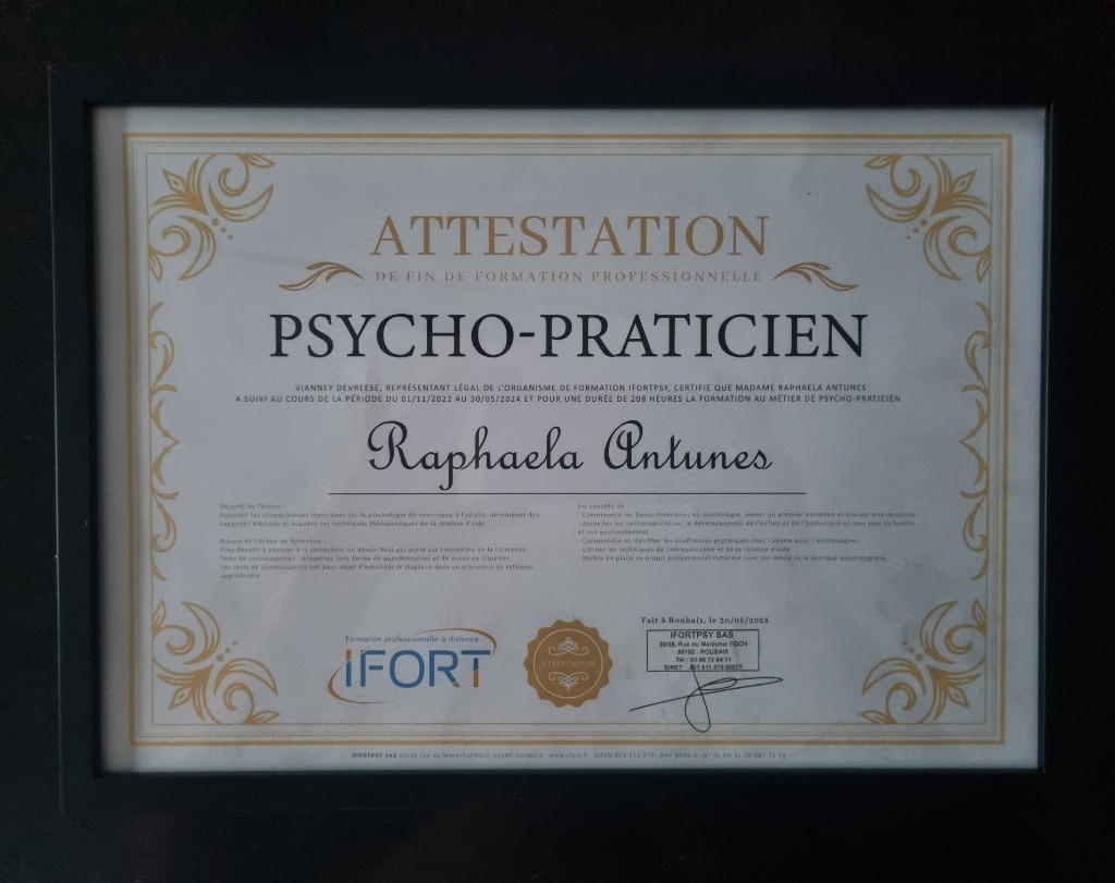 photo diplome Raphaëla ANTUNES