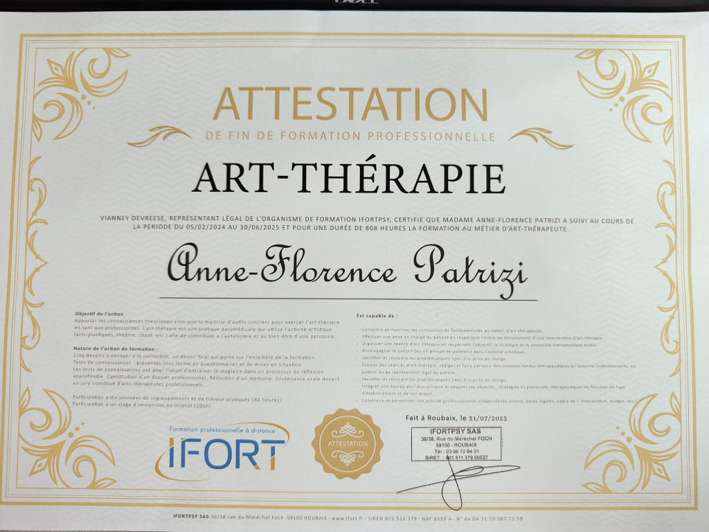 photo diplome Anne-Florence PATRIZI