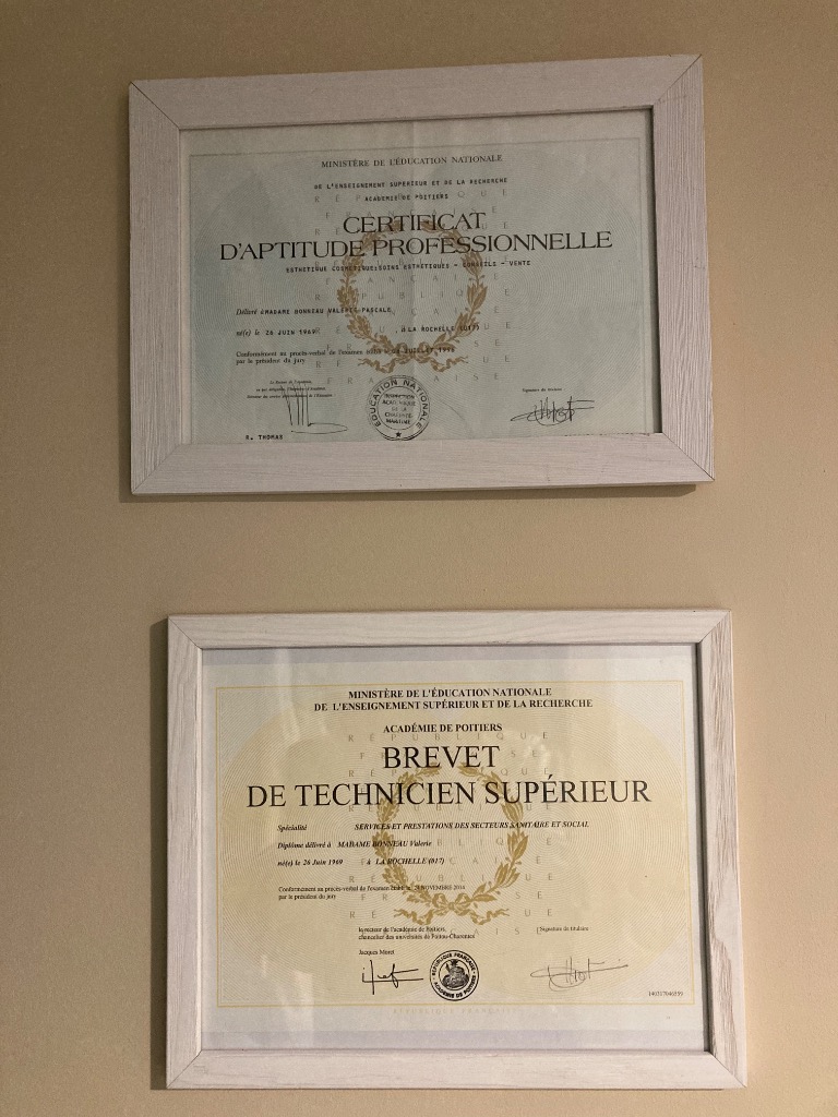 photo diplome VALERIE HIOT