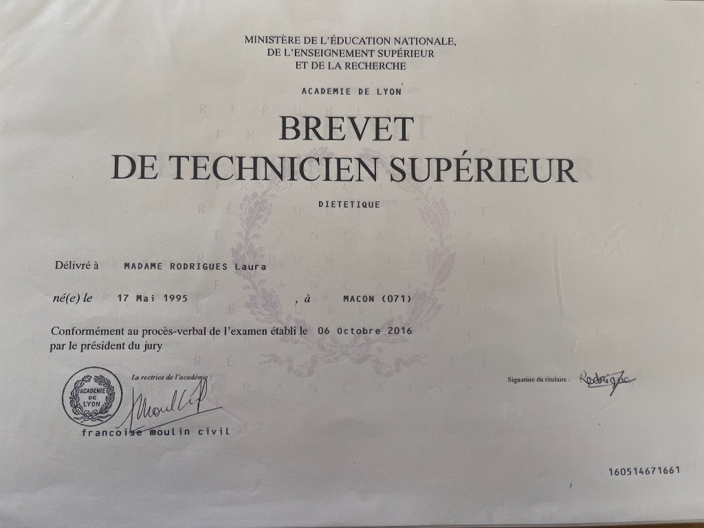 photo diplome Laura Rodrigues