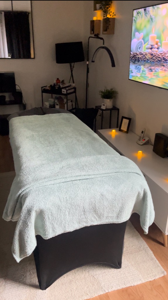 photo cabinet The Bodycare House