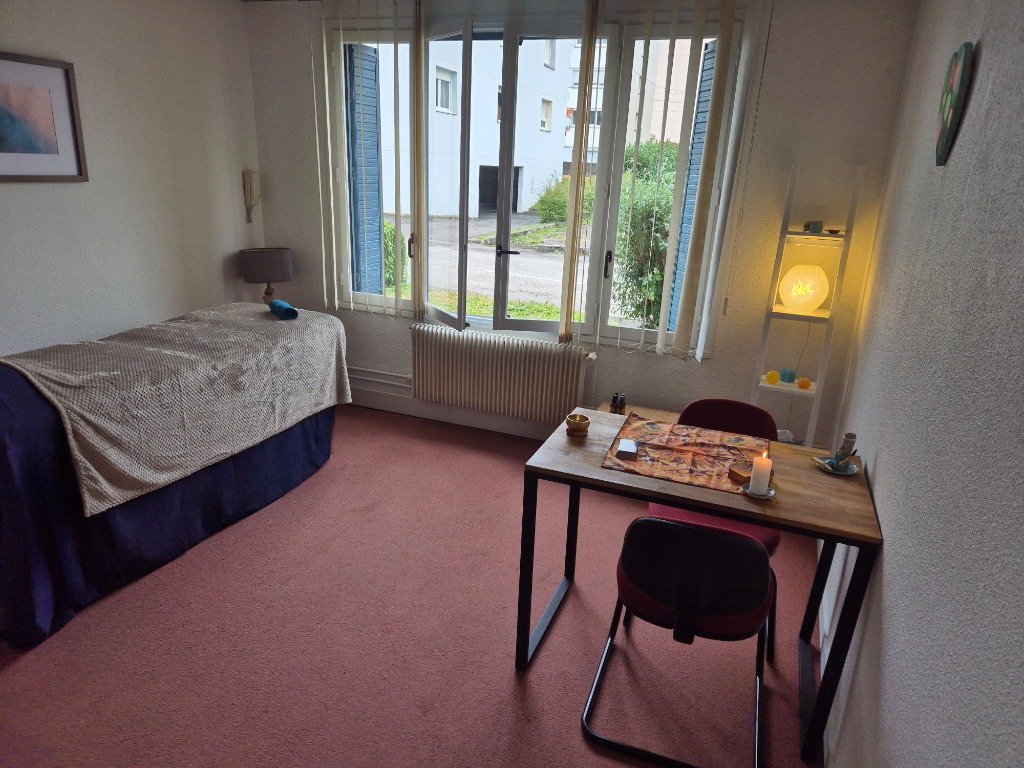 photo cabinet Maëva BOSSERT