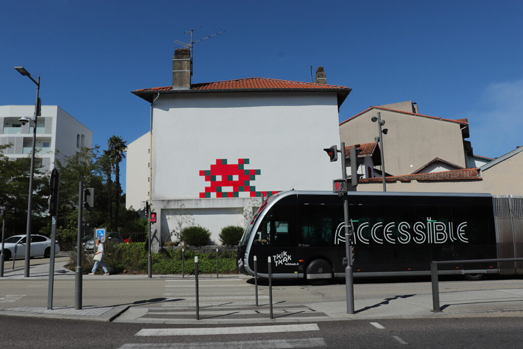 photo diplome Ostéopathe Anglet Mathieu Désormières 