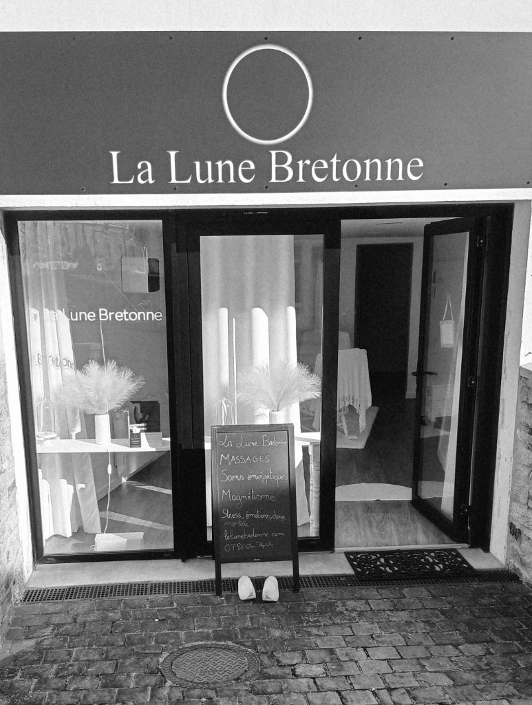 photo cabinet La Lune Bretonne magnétiseuse/ Énergéticienne