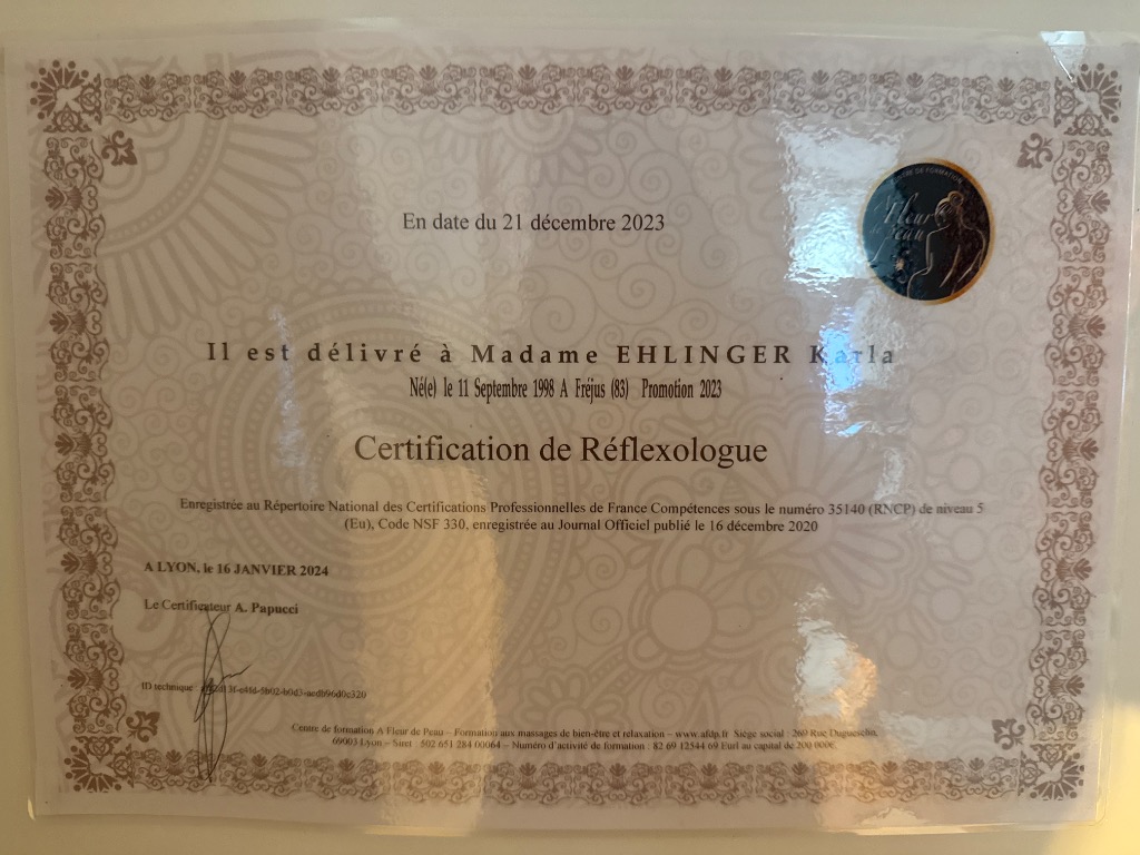 photo diplome EHJOKA RÉFLEXOLOGIE 