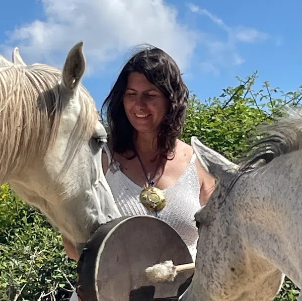 photo portrait Jenlya - L’atelier d’Aïnoha