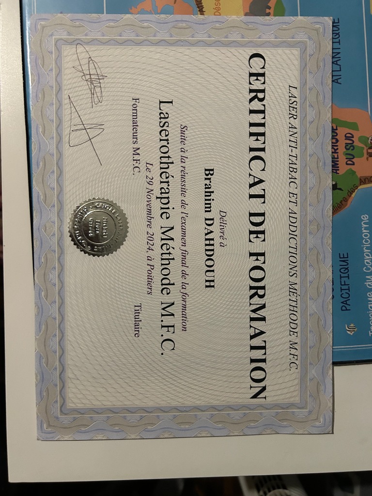 photo diplome Centre Laser Stop Tabac - Arrêter de Fumer à Paris