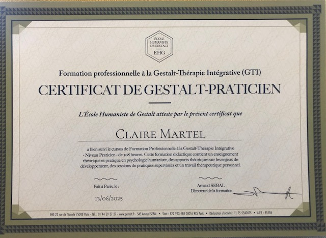 photo diplome Claire Martel Gestalt Thérapie
