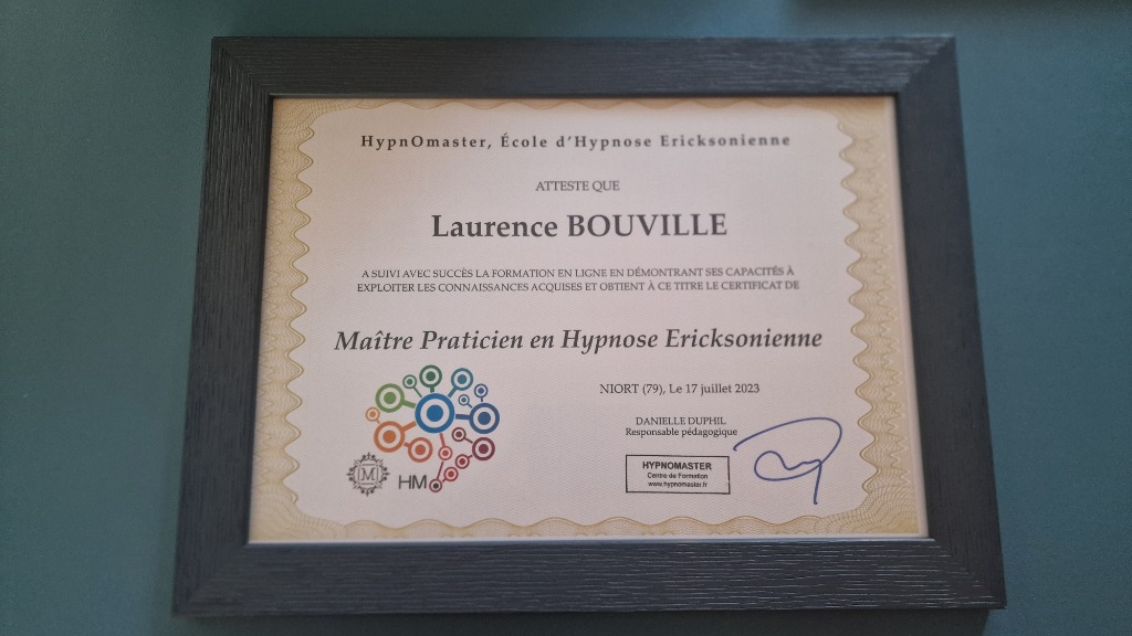 photo diplome LAURENCE BOUVILLE