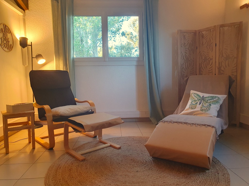 photo cabinet Carine RAVOUX