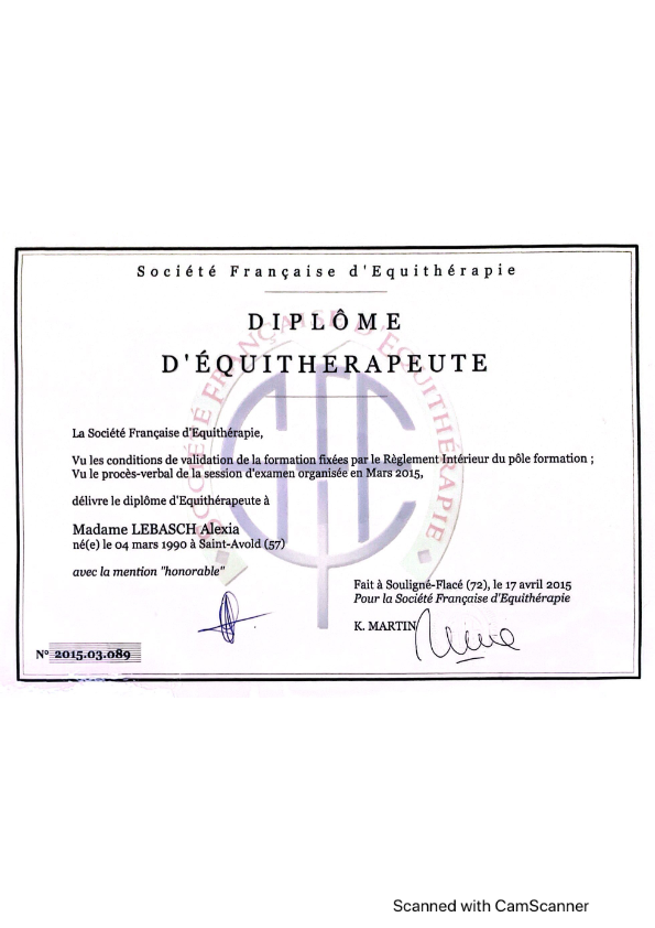 photo diplome Alexia BOISDRON LEBASCH - Domaine Équestre Dolexia