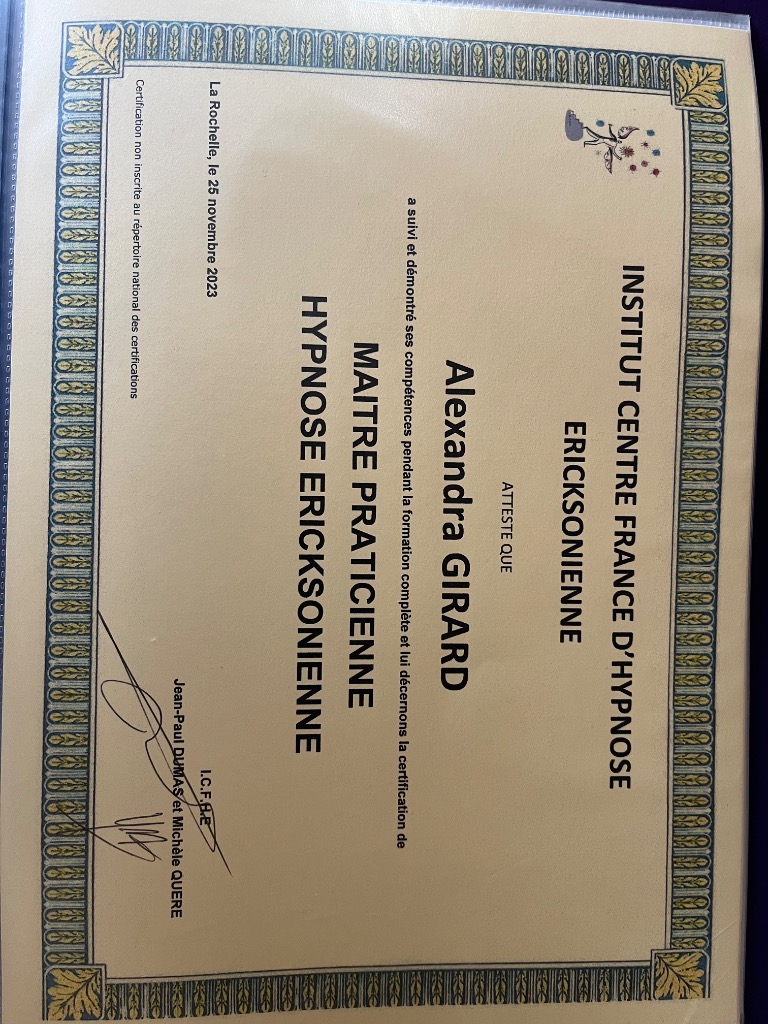 photo diplome Alexandra GIRARD magnétiseuse
