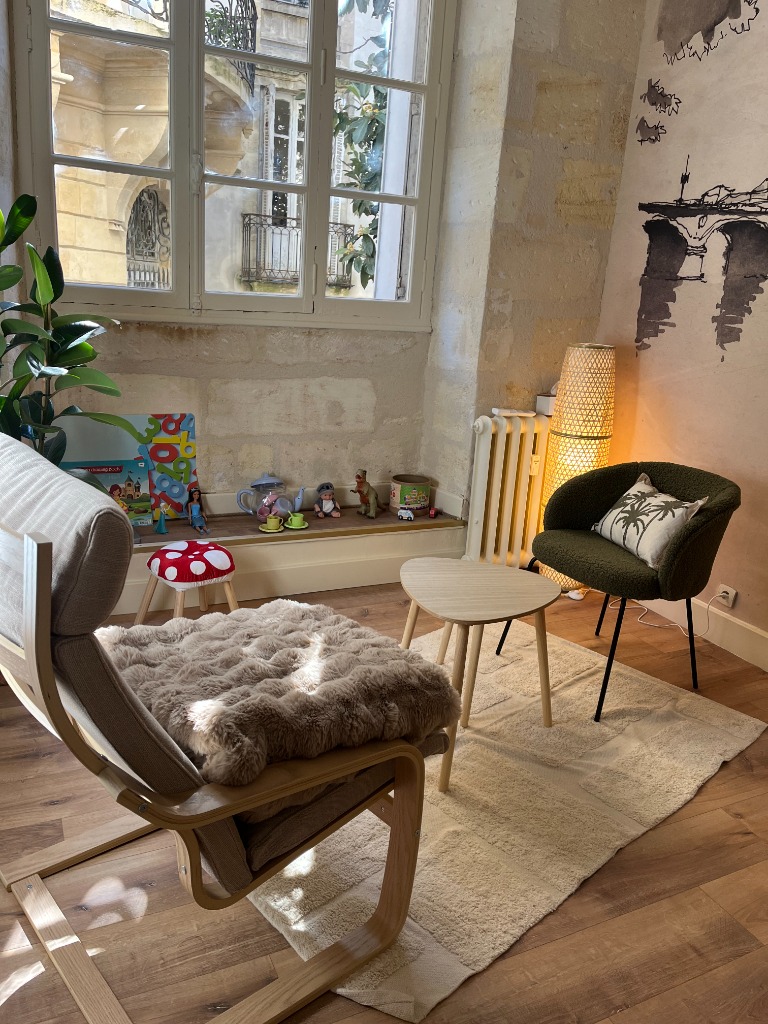 photo cabinet Lara Rouzé (Cabinet de la parentalité)