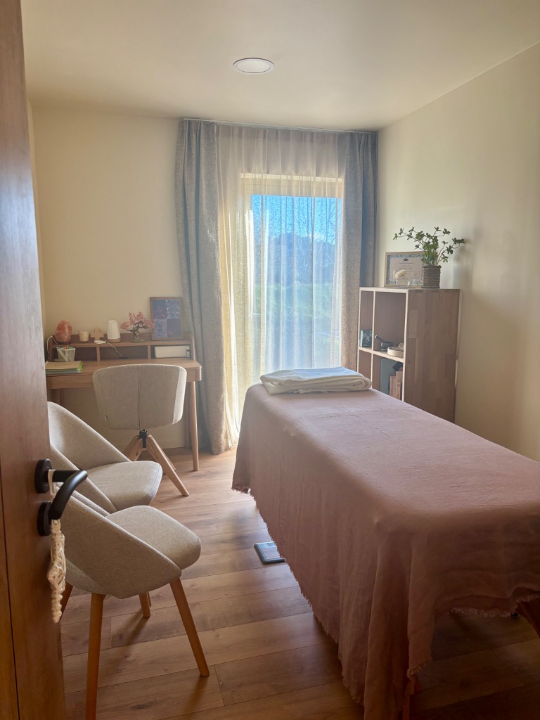 photo cabinet Caroline Cesa        -     Kinésiologue Certifiée