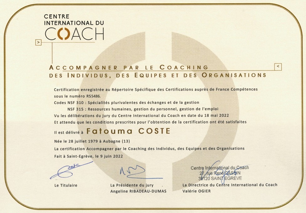 photo diplome Fatouma Coste