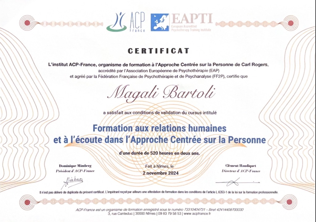 photo diplome Magali Bartoli Psychopraticienne