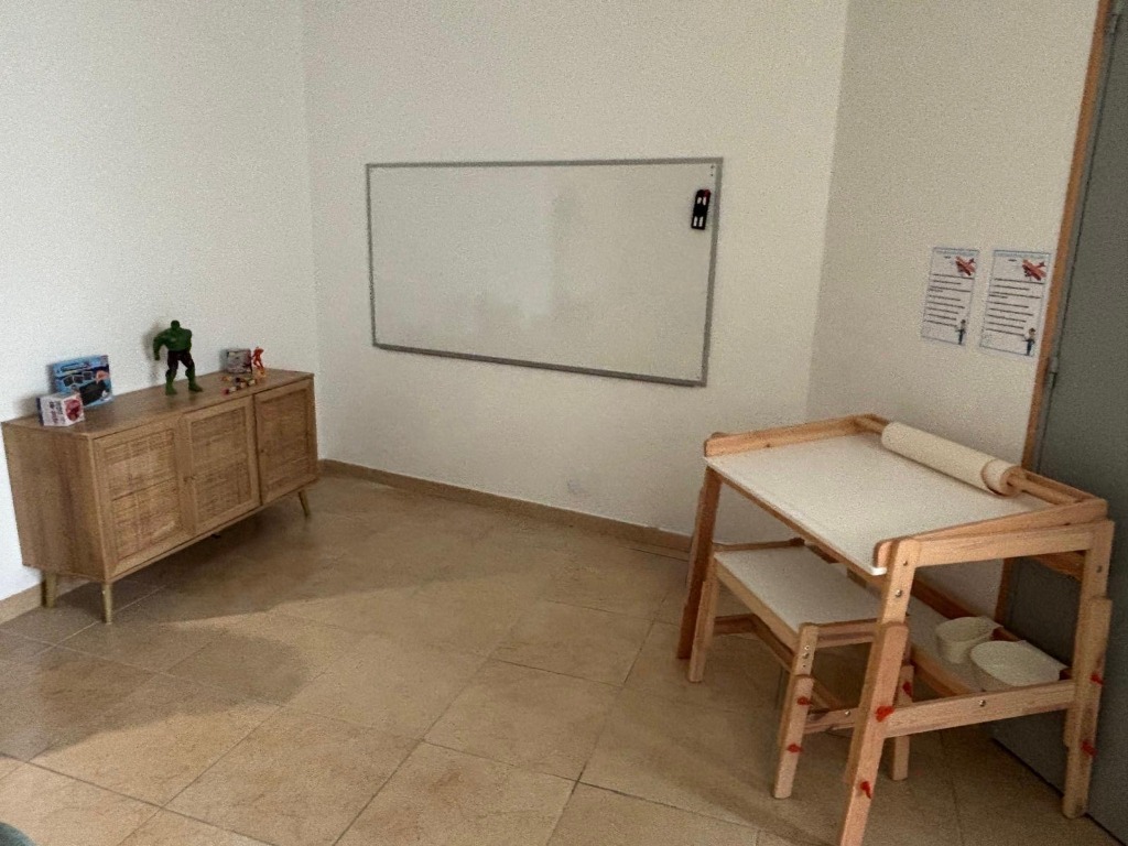 photo cabinet Karen Ciret