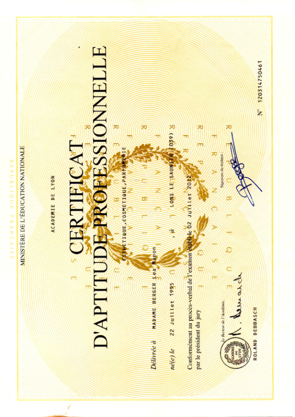 photo diplome MINAYA 