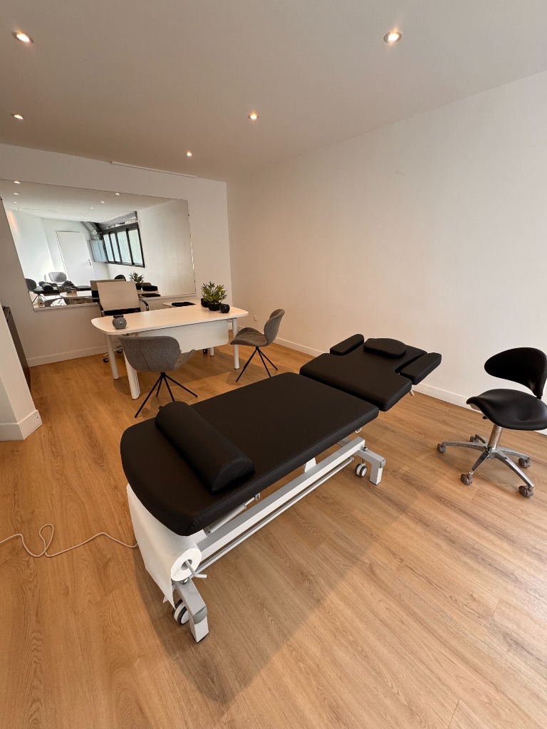 photo cabinet Aviel Haim 