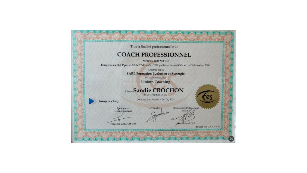 photo diplome Sandie CROCHON - révèle-Toi Coaching