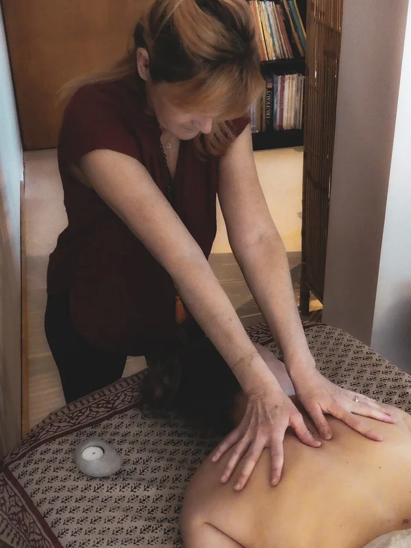 photo seance RUSSO Anne - Ayur-Jyotish Beauté Holistique