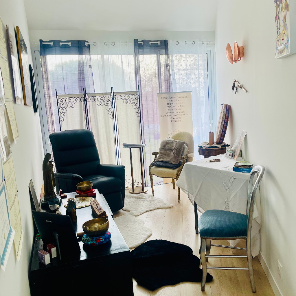 photo cabinet Elodie DUMEE l’ECLAIREUSE