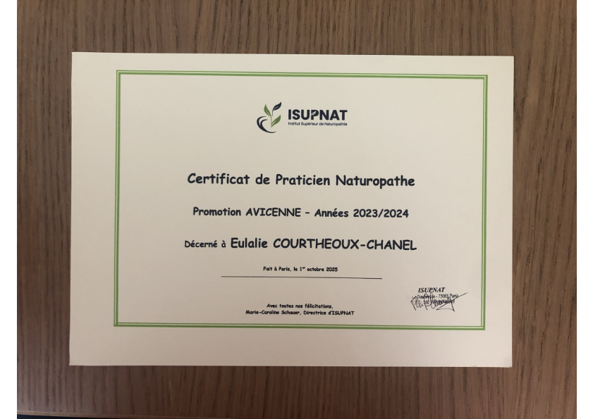 photo diplome Eulalie Courthéoux Chanel