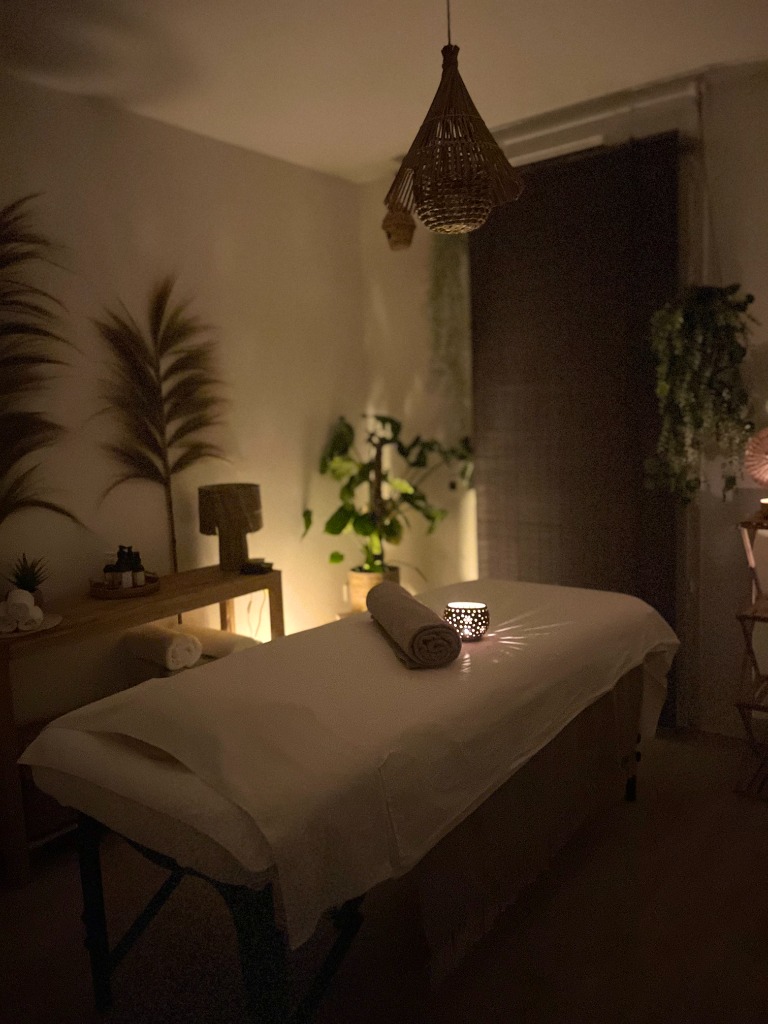 photo cabinet Les Mains de Baia