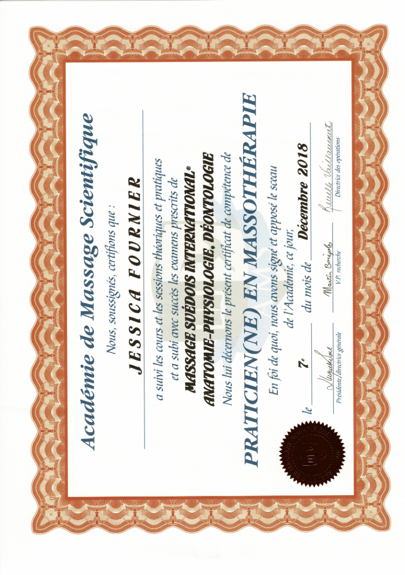 photo diplome Jessica Fournier massages bien-être