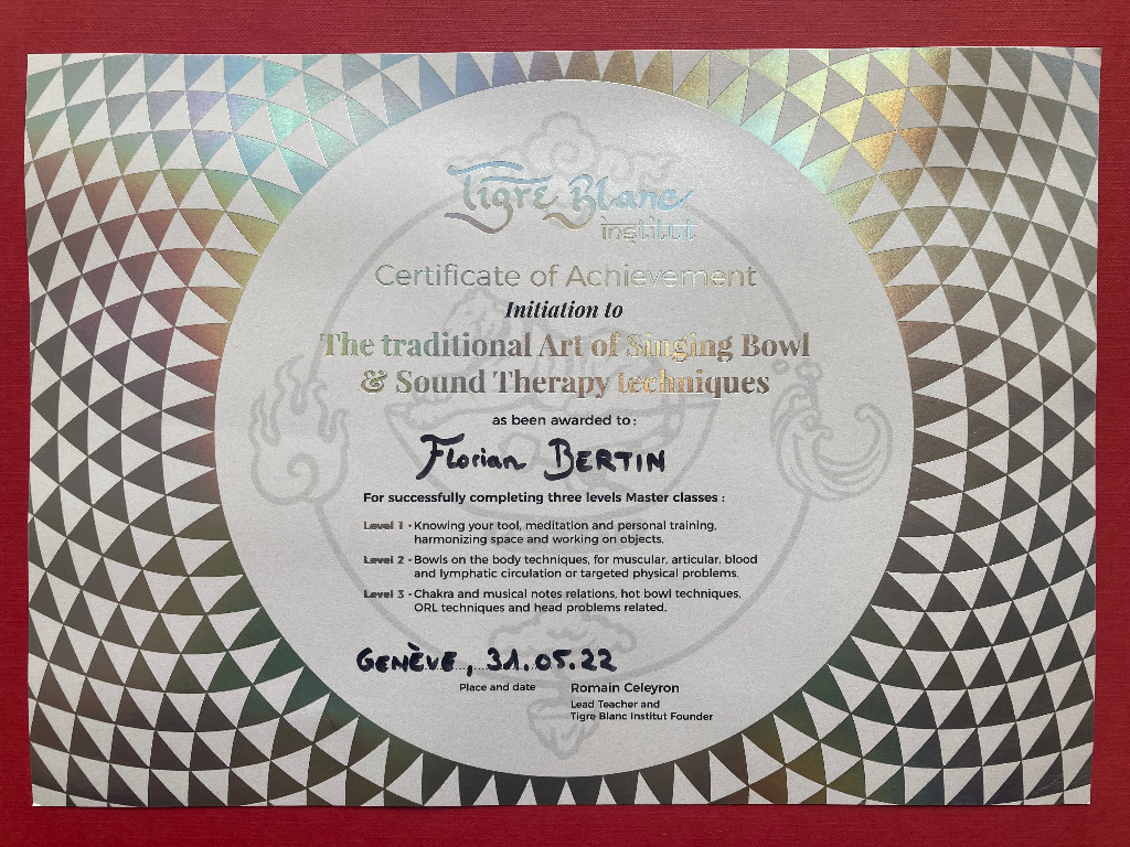 photo diplome Florian - SonnoZ Thérapie