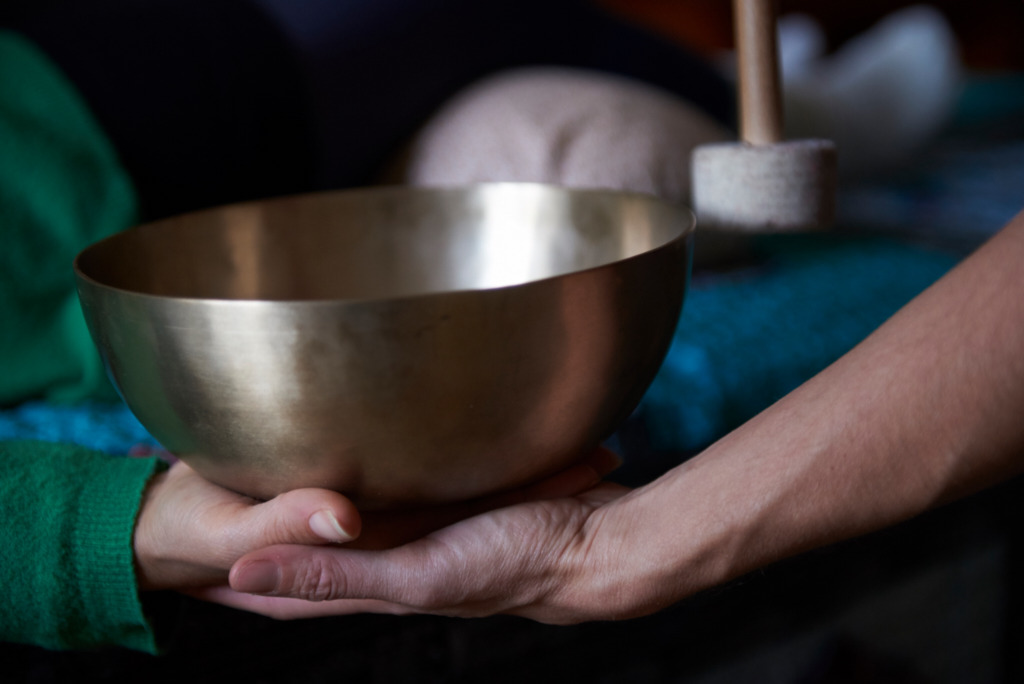 photo seance Tatiana * Massages manuels & aux bols chantants