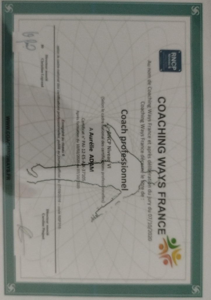 photo diplome Aurélie Adam Coaching Formateur