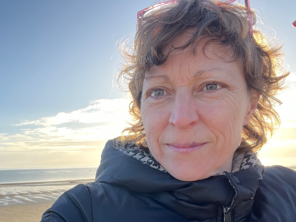 photo portrait Noëlle RIBY - Crâneuse & Cætera